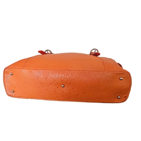 Farotto Viaggi vibrant Orange Leather Satchel with Textured Finish Rolled Handle - Picture 3 of 8